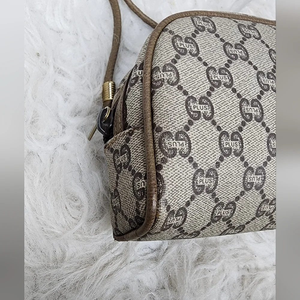 Vintage Gucci GG Plus Crossbody Bag – Rare Collector’s Piece - Picture 9 of 12